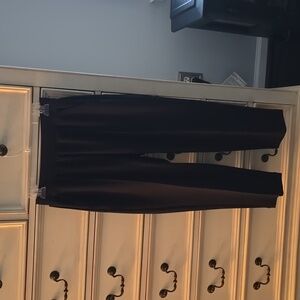 Black cropped pants
